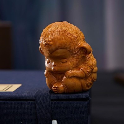 崖柏男士文玩手把件随身雕刻猴子禅意茶室孙悟空崖柏小摆件钥匙扣图3