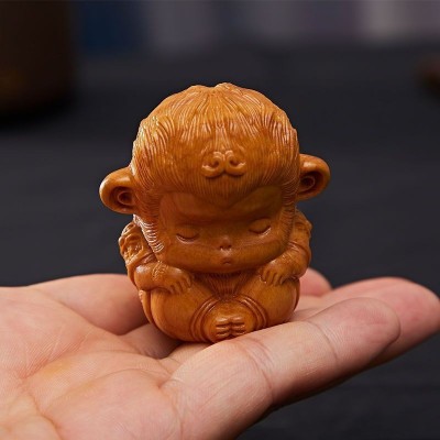 崖柏男士文玩手把件随身雕刻猴子禅意茶室孙悟空崖柏小摆件钥匙扣图4
