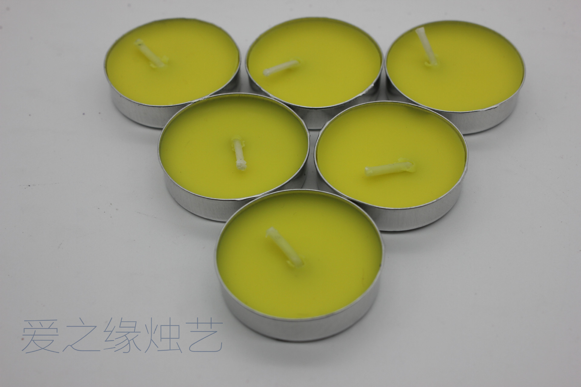 茶蜡黄色