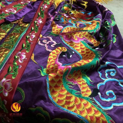 少林绣品厂泰山奶奶披风潮绣龙凤袍刺绣神袍佛袍佛衣绣品厂家直销图2